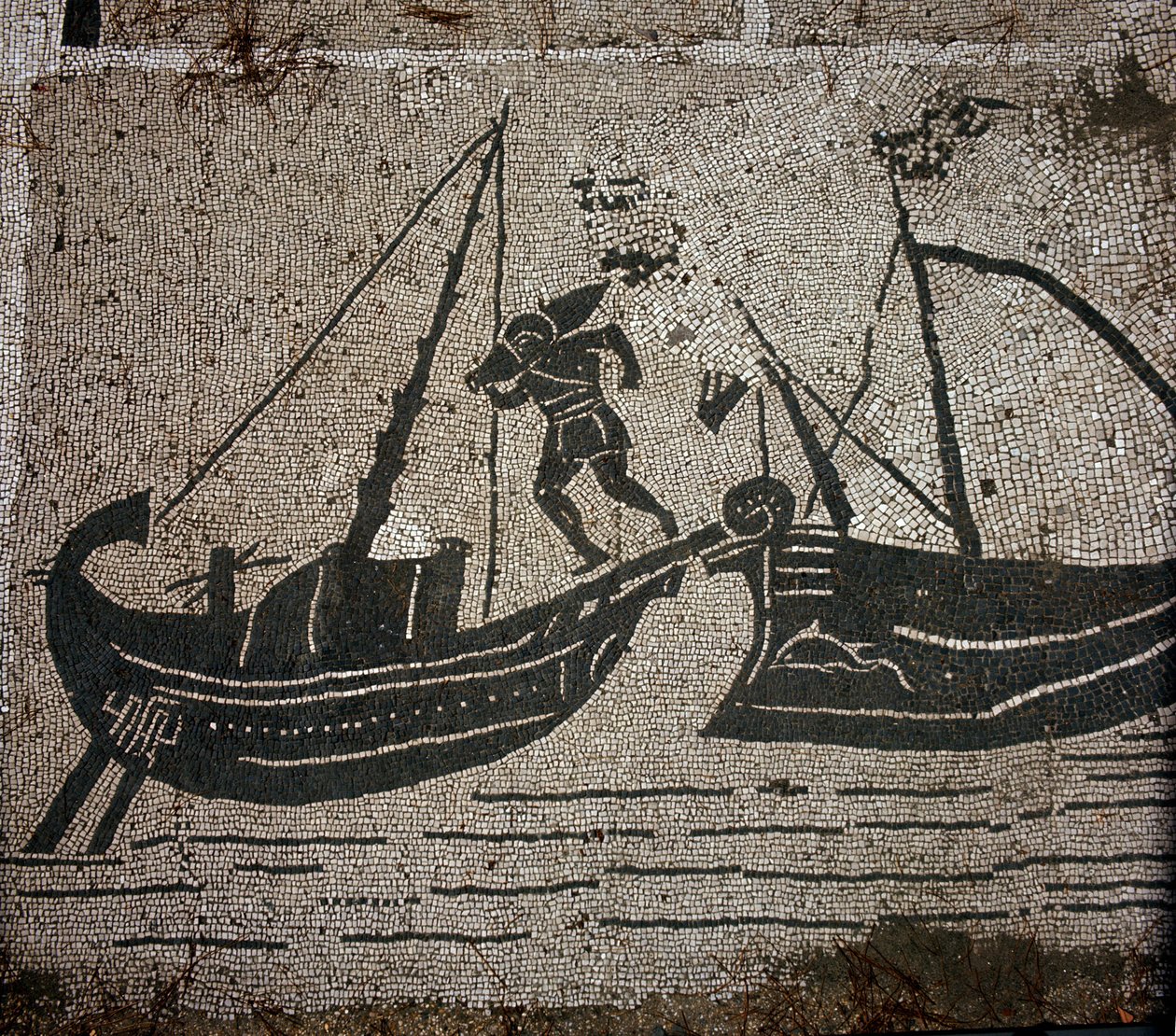 Starověká Ostia (Ostia). Place des Corporations. Mozaika Sabratha Seafarers Corporation. Nakládání zboží na loď. od Roman