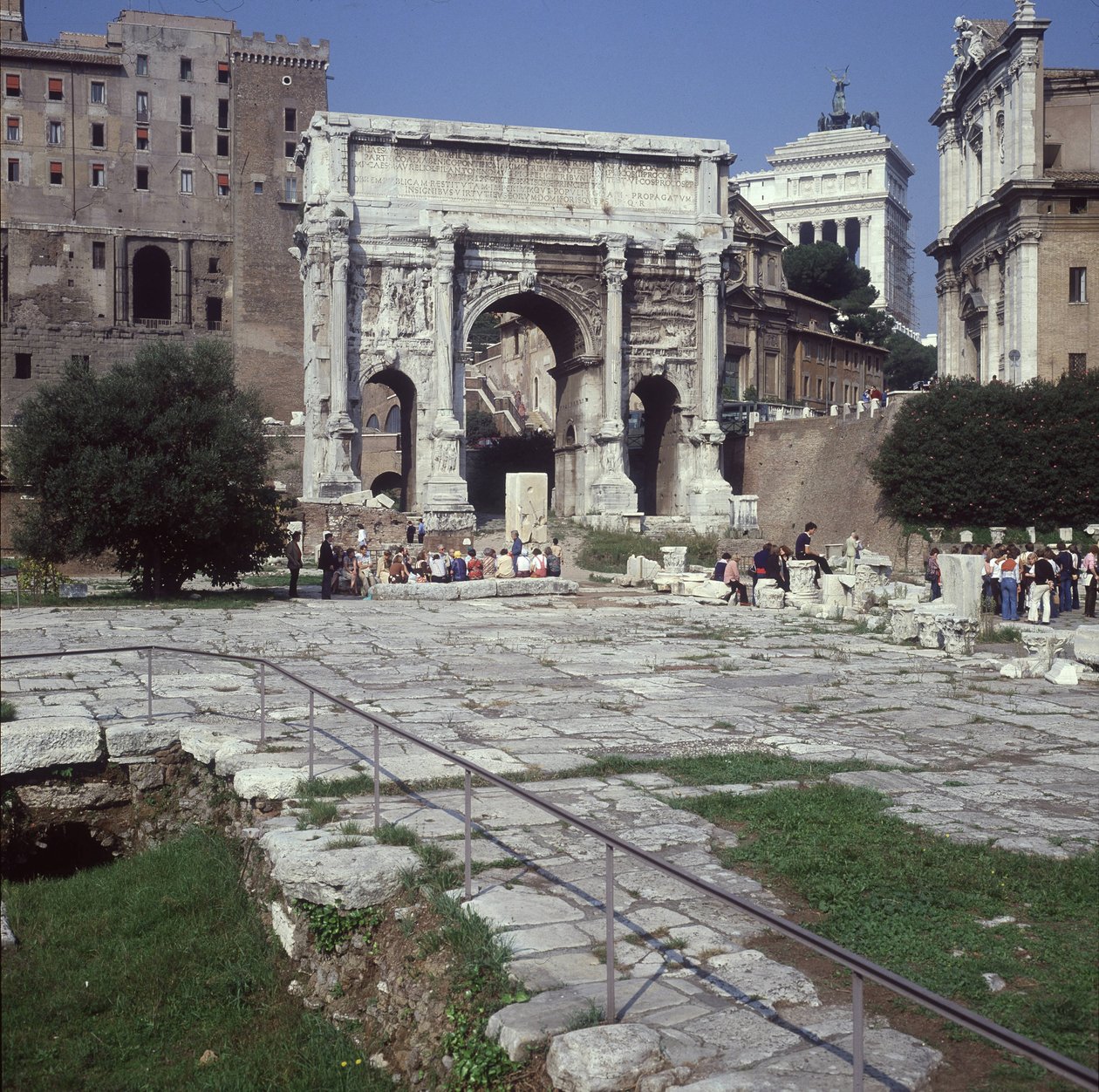 Oblouk Septia Severa, Forum Romanum od Roman