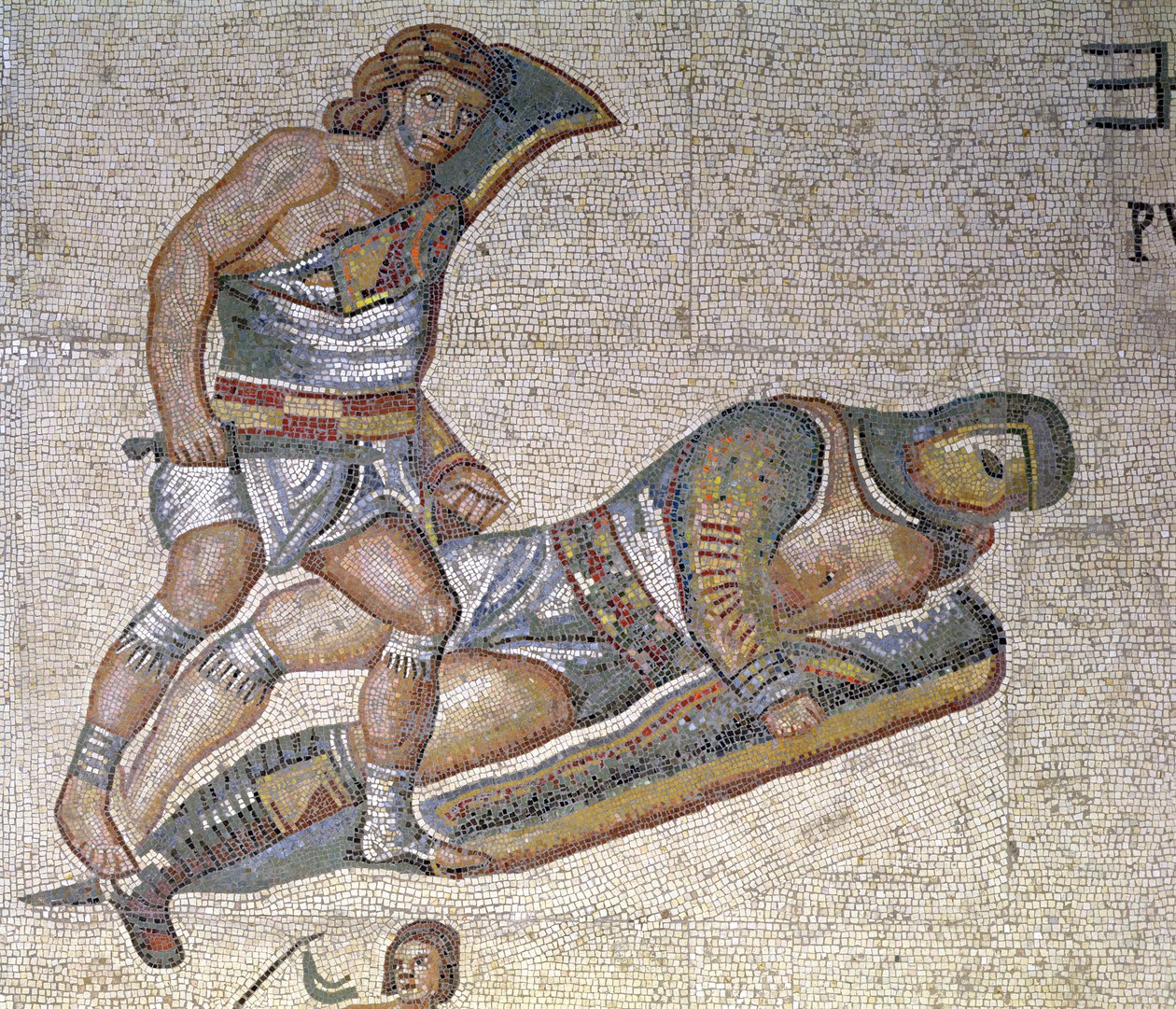 Bitva mezi gladiátory, detail gladiátora přišpendlujícího druhého k zemi, 320 n. l. (mozaika) od Roman