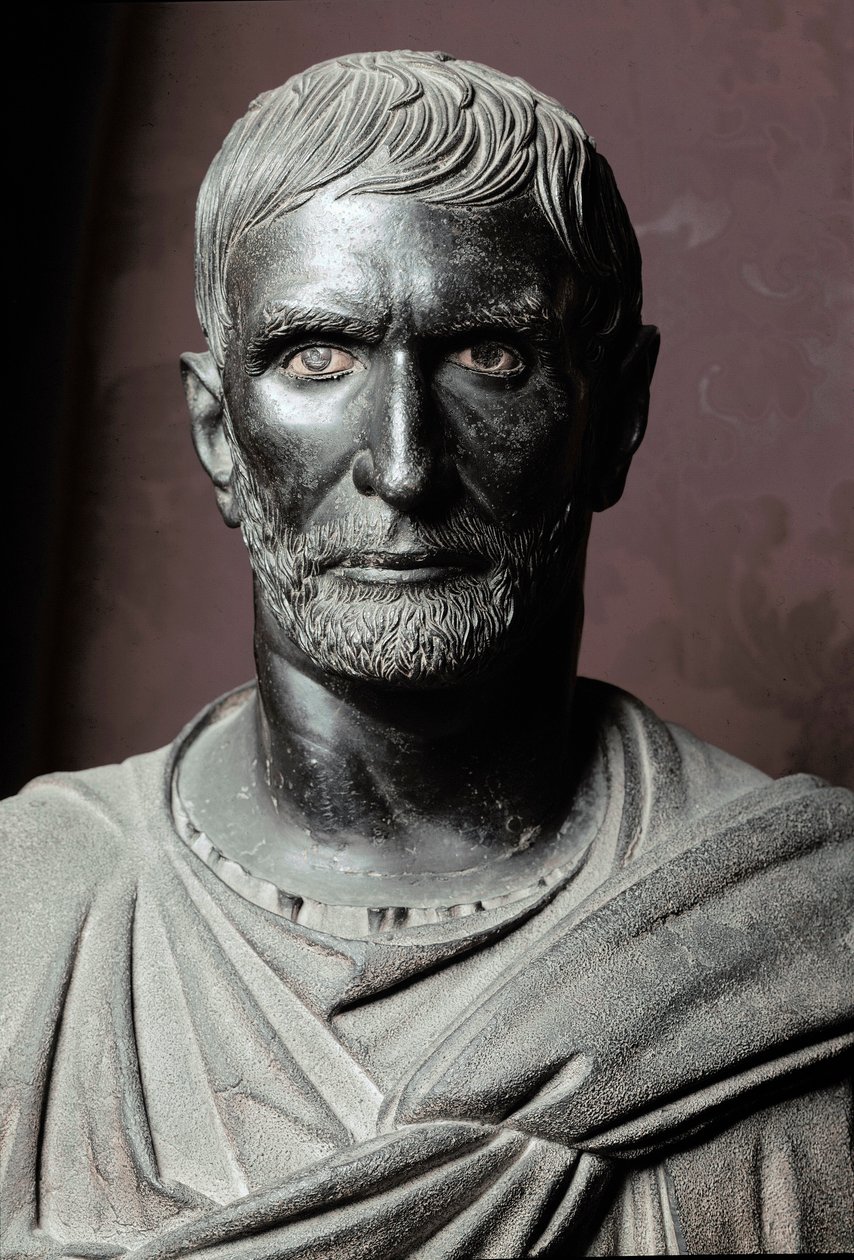 Busta Bruta (Bruto Capitolino) (Capitolin) - Bronzová plastika, 300 př. n. l., Rozměr 79 cm - Řím, Musei Capitolini, Palazzo dei Conservatori, Sala dei Trionfi - Busta Luciuse Junia Bruta, známého jako Capitoline Brutus - Bronzová plastika od Roman