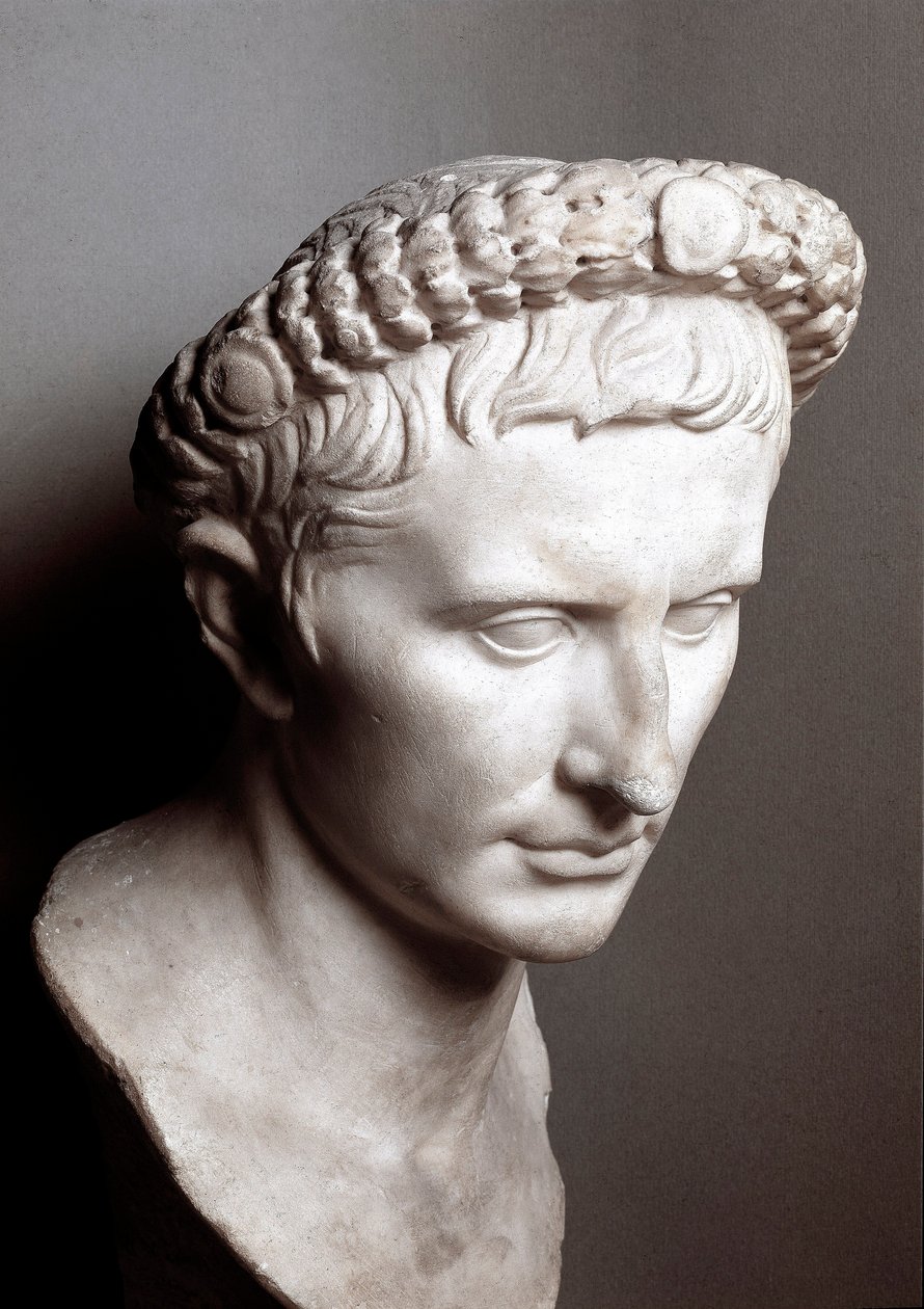 Busta římského císaře Augusta (Gaius Julius Caesar Octavianus) (63 př. n. l.-14 n. l.) Řím, Musei Capitolini - Busta římského císaře Augusta (Gaius Julius Caesar Octavianus) (63 př. n. l.-14 n. l.). Mramor. Muzea Kapitolu, Řím, Itálie od Roman