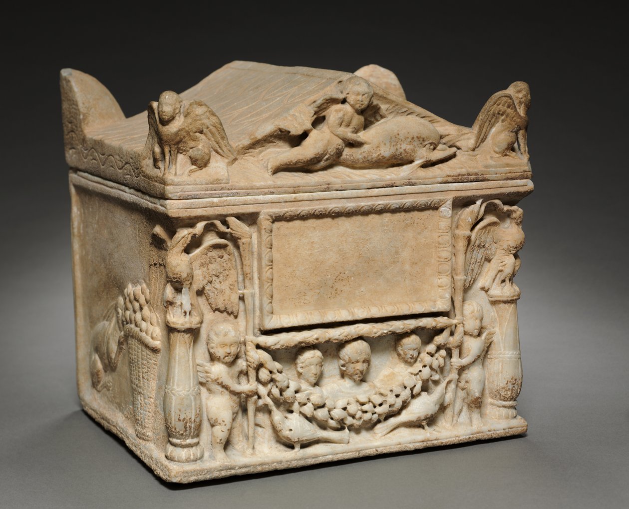 Cinerary box od Roman