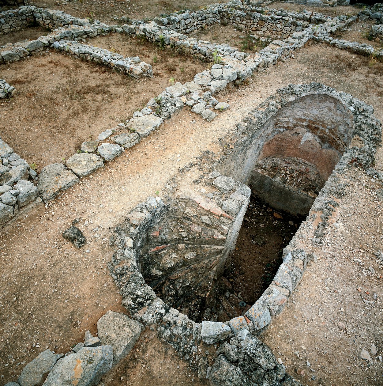 Cisterna řecko-římského města Ampurias (Empuries), 2. století před naším letopočtem (foto) od Roman