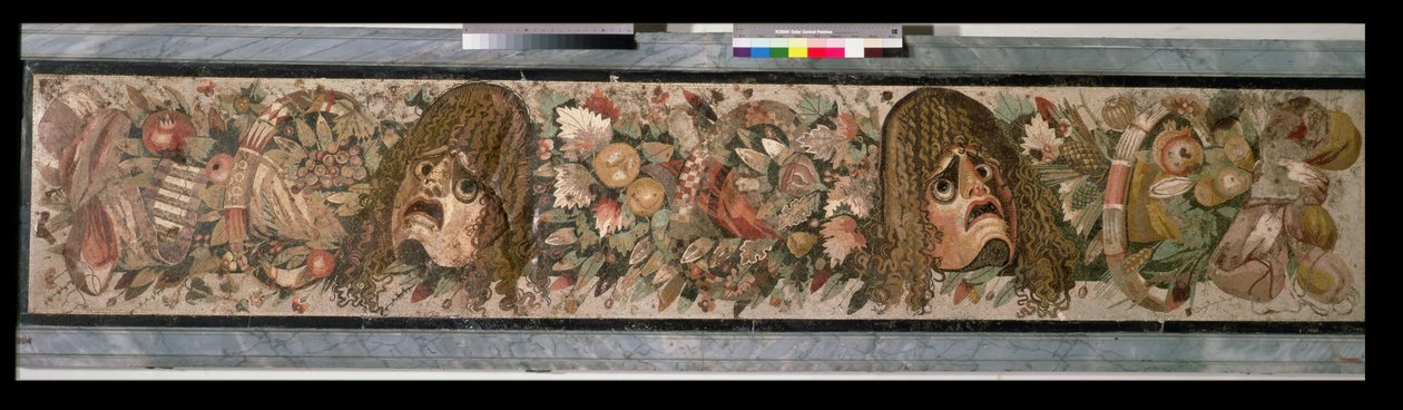 Dekorativní panel zobrazující divadelní masky, z Faunova domu, Pompeje (mozaika) od Roman