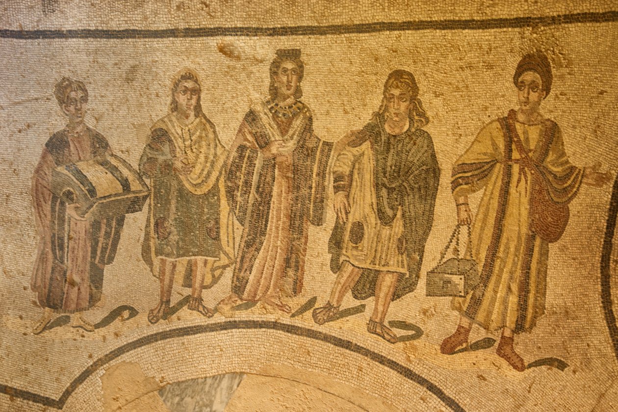 Vstup do termálu, podlahová mozaika, Villa Romana del Casale, Piazza Armerina, Sicílie, Itálie (foto) od Roman