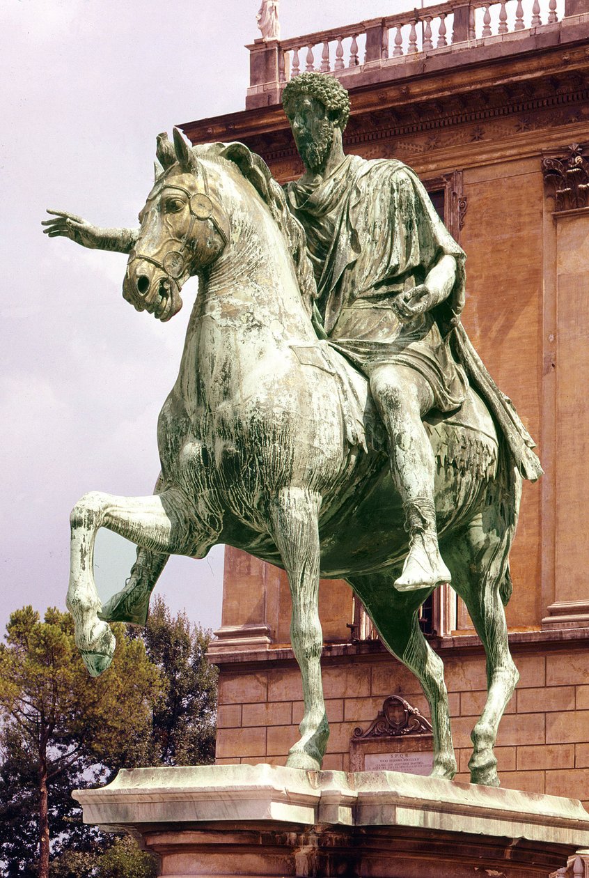 Jezdecká socha Marca Aurelia (121 - 180) na náměstí Piazza Campidoglio v Římě. od Roman