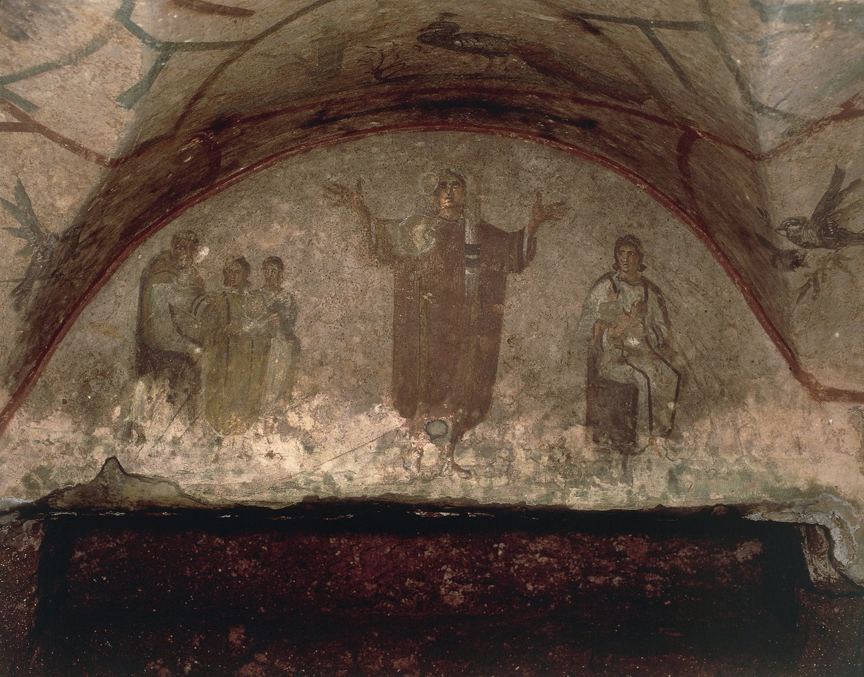 Postava mladé ženy se zahalenou hlavou, která se modlí s nataženýma rukama, Via Salaria (freska) od Roman