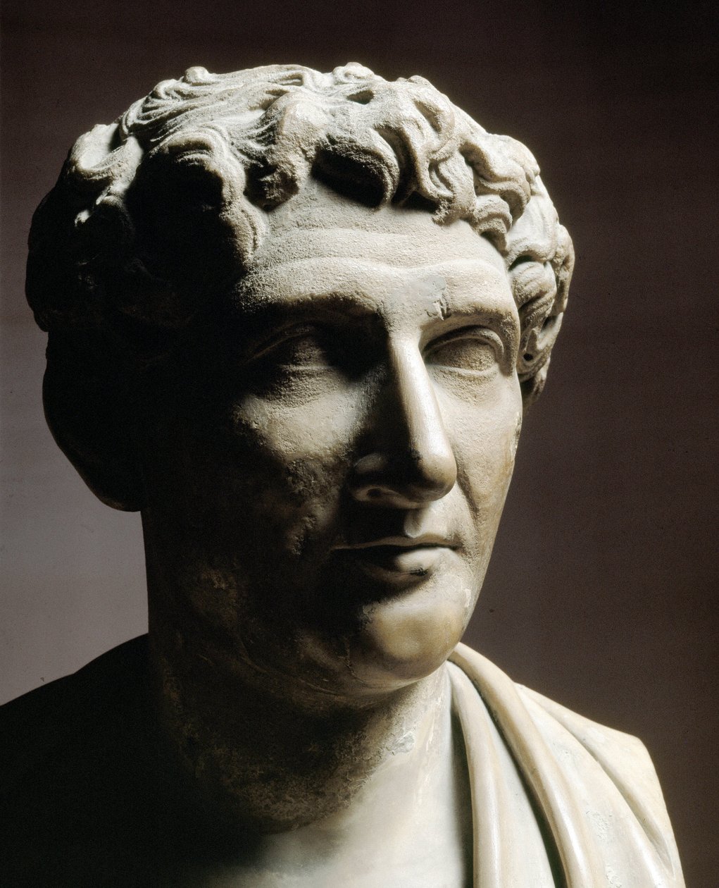 Hlava Ovidia (mramorová socha) od Roman