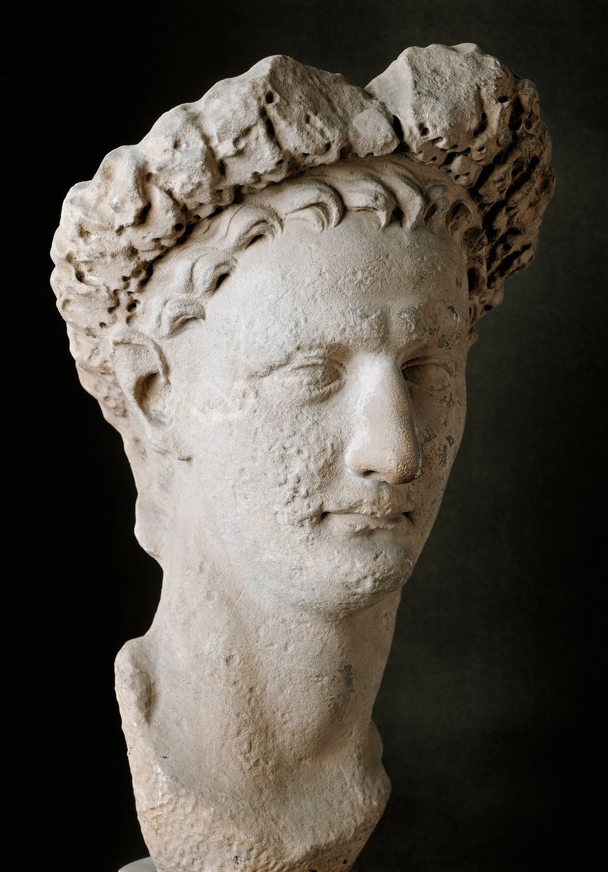 Mramorová hlava římského císaře Domitiana (51-96 n. l.) Řím, Národní římské muzeum - Mramorová hlava římského císaře Domitiana (51-96 n. l.). Mramor. Národní muzeum Romano, Řím, Itálie od Roman