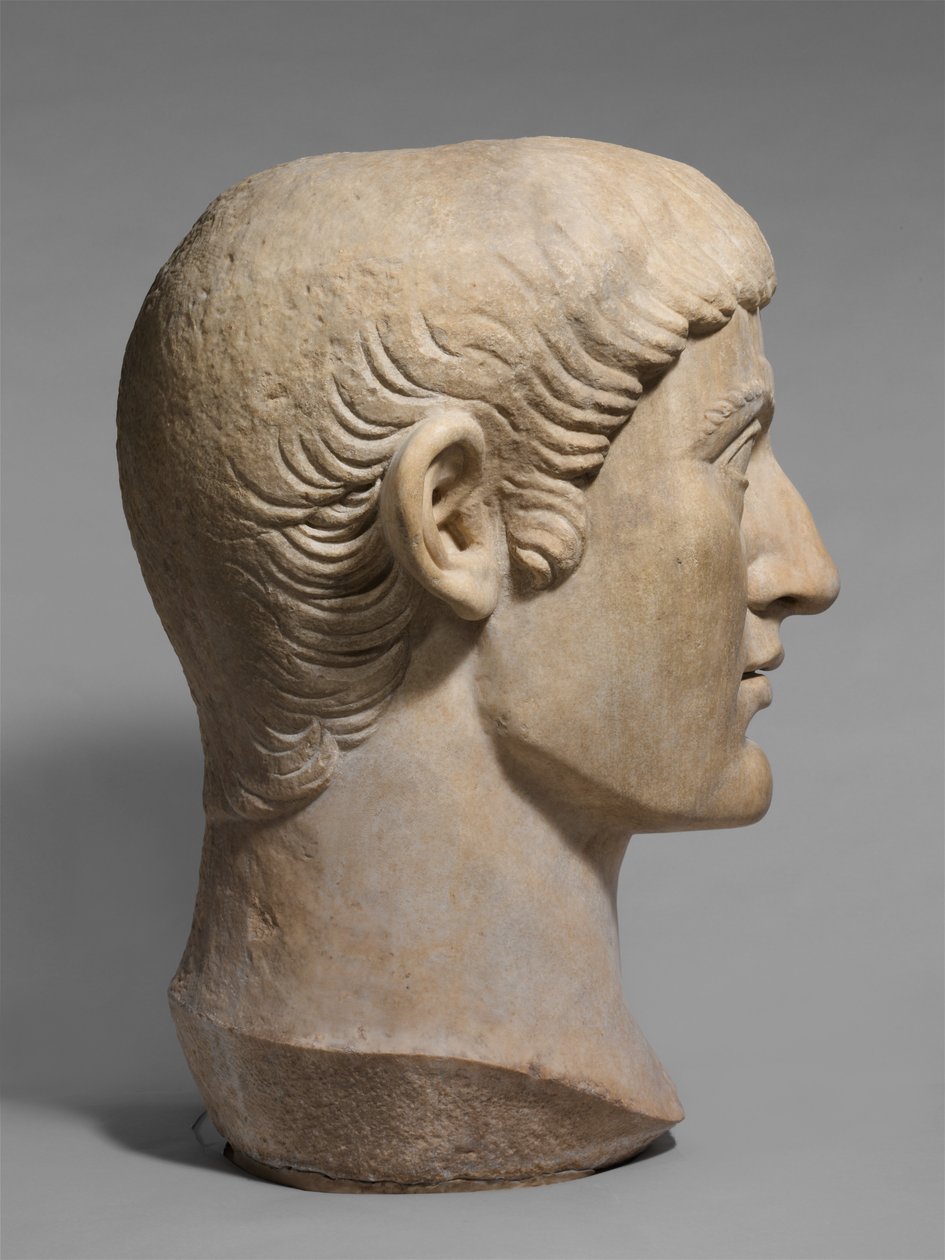 Mramorová portrétní hlava císaře Konstantina I. 325–370 n. l. (mramor) od Roman