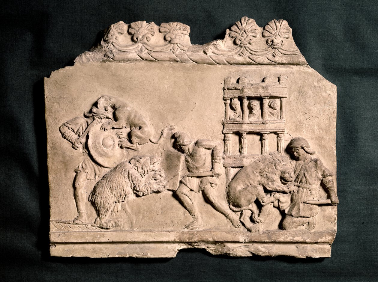 ŘÍMSKÉ UMĚNÍ: Basreliéf z terakoty zobrazující tři gladiátory bojující s ... od Roman