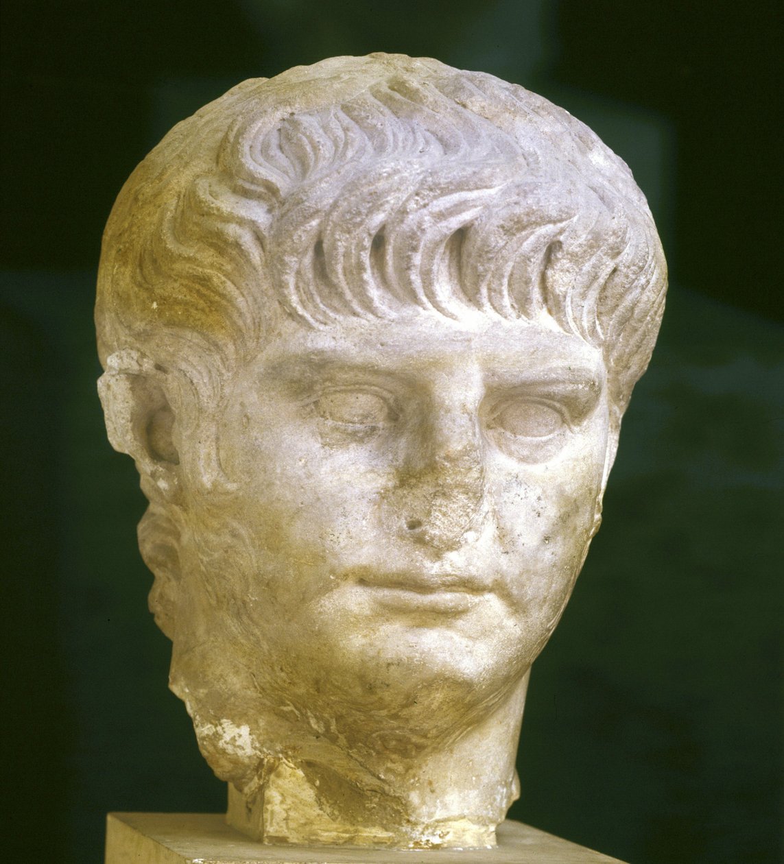 Zastoupení císaře Nerona mladého (37 - 68). Řím, Museo Nazionale Romano. od Roman