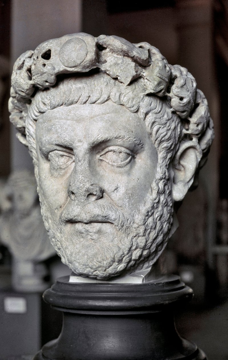 Římské umění: Busta Diokleciána (Gaius Aurelius Valerius Diocletianus, 245-316), římského císaře v letech 284 až 305. Mramorová socha. Istanbul, Archeologické muzeum. od Roman
