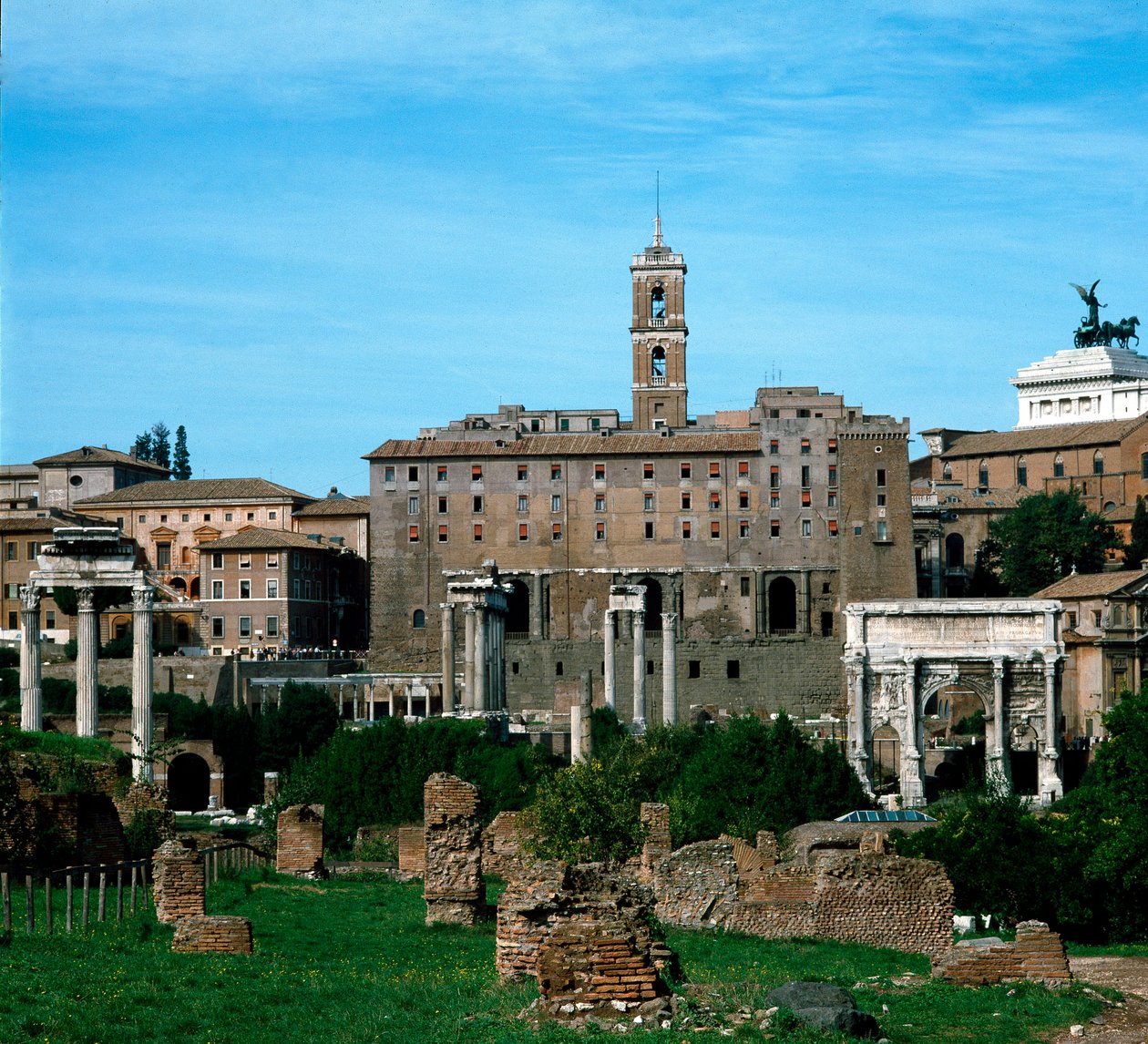 Forum Romanum: panoramatický pohled s pozadím, které Taburalium používá jako archiv (79 př.nl). Řím od Roman