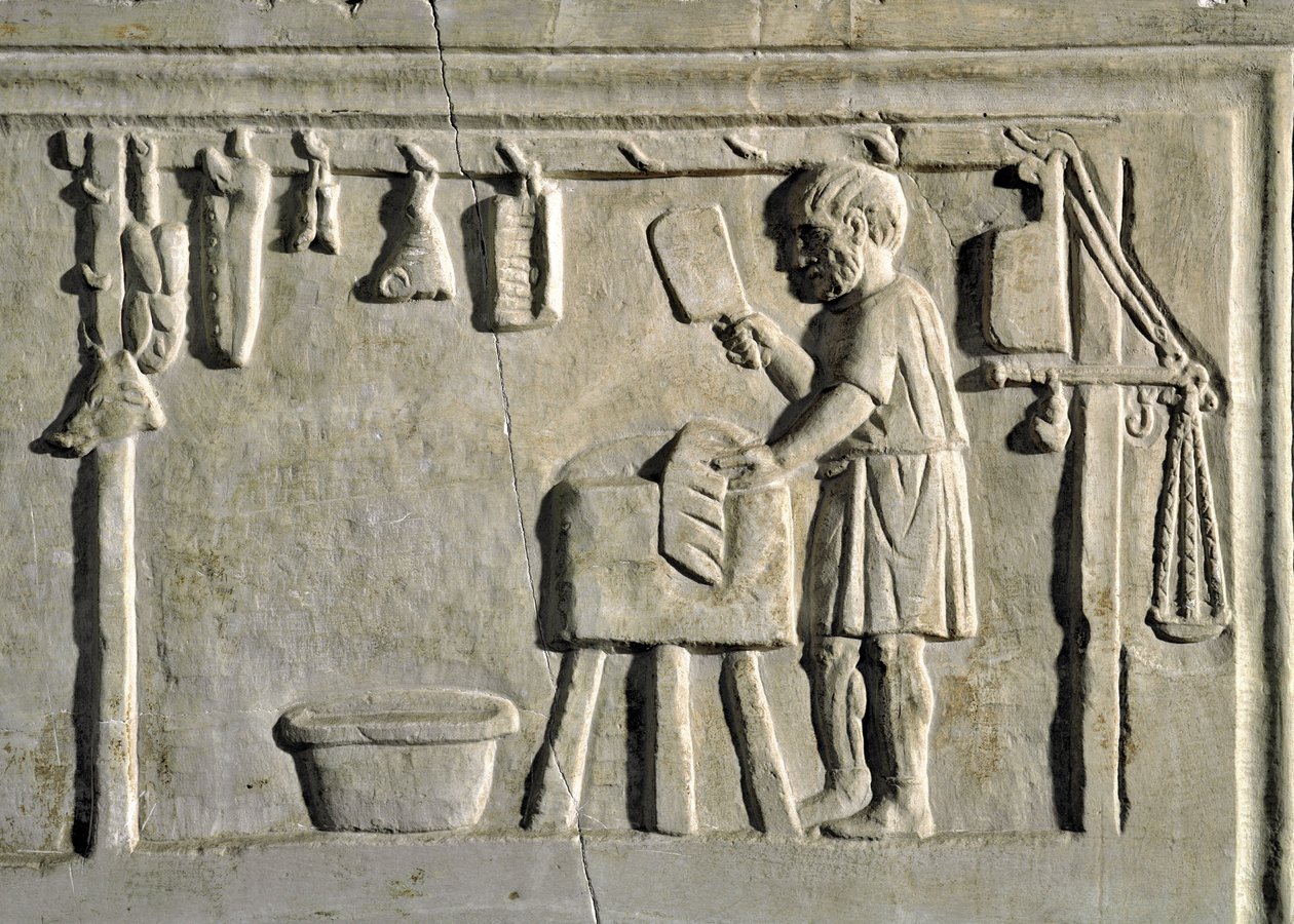 Římské umění: „“ řezník ve svém obchodě““ Basreliéf, římská civilizace, 2. století n. l., Řím, Museo della Civilta Romana - Řezník pracující ve svém obchodě - Kamenný reliéf, 2. století n. l. - Řím, Museo della Civilta Romana od Roman