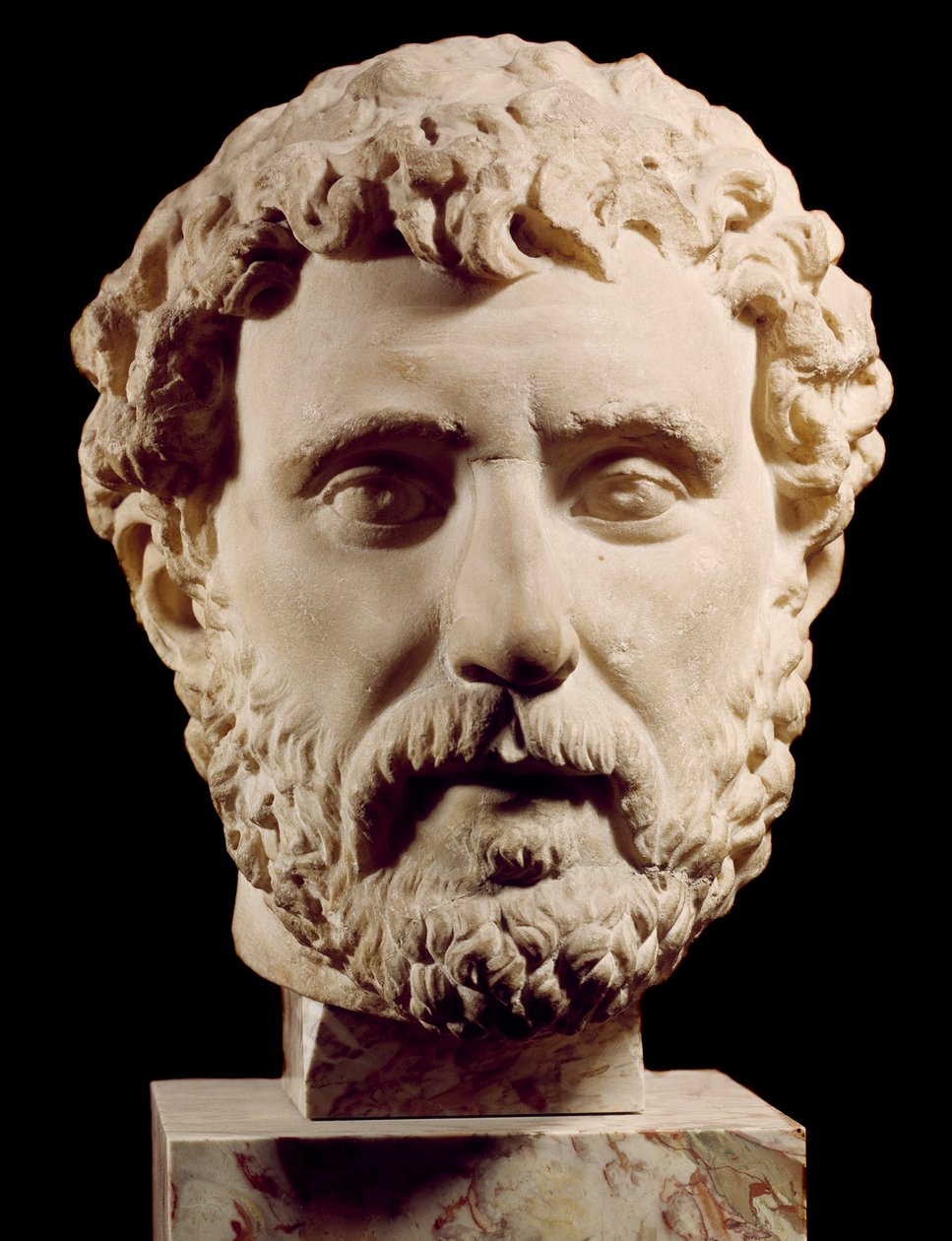 Římské umění: busta římského strmějšího Antonina Pia (138-161 n. l.) Paříž, muzeum Louvre od Roman