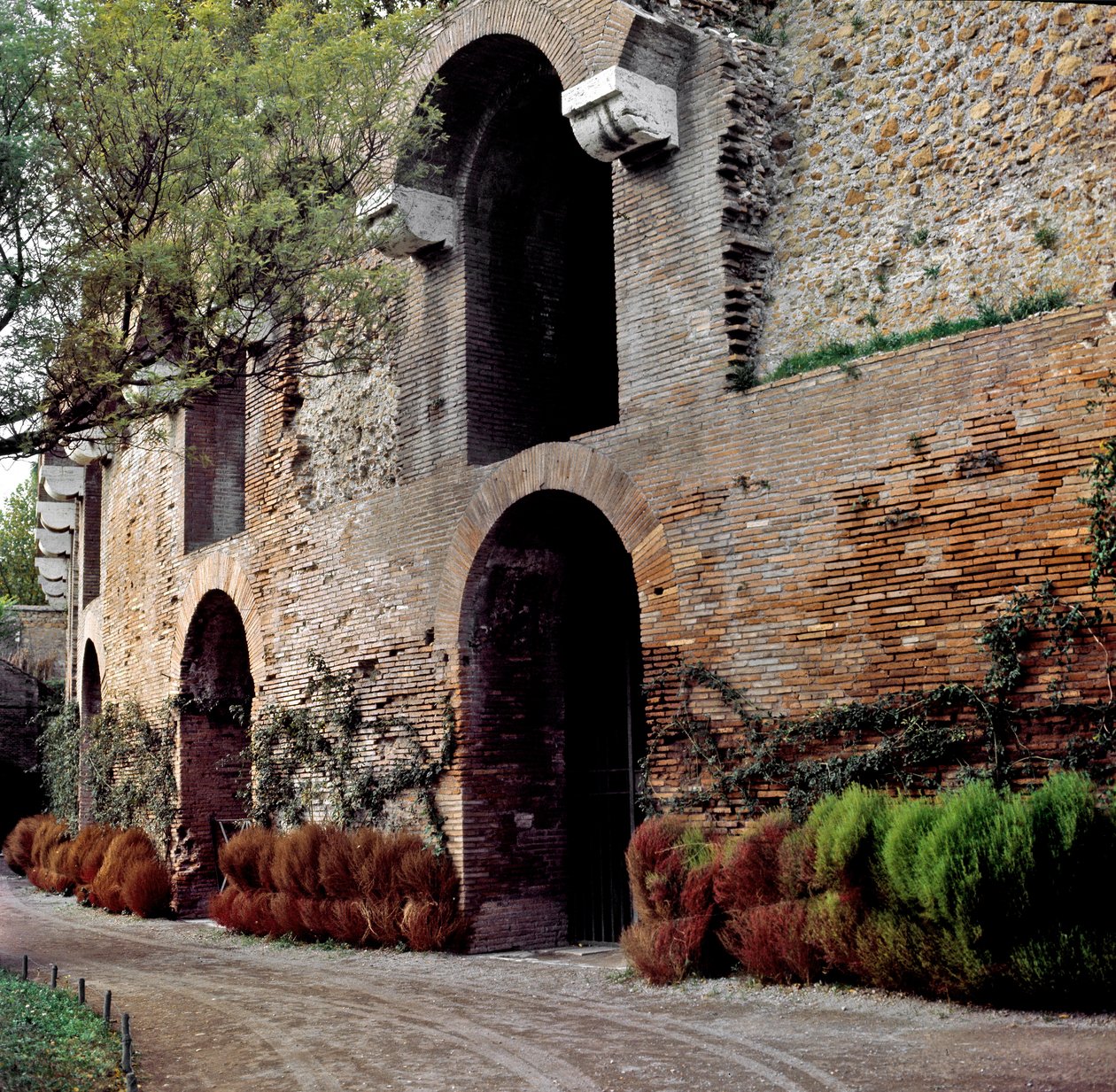 Římské umění: pohled na domus aurea nebo Doree House: císařský palác starověkého Říma, postavený Neronem. Řím, Itálie od Roman