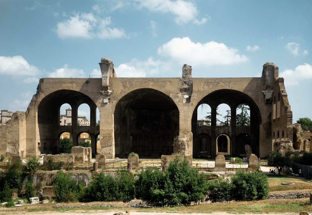 Římské umění: pohled na baziliku Maxence a Konstantina (nebo Basilica Nova nebo Basilica di Maxentius a Constantine), 4. století našeho letopočtu. Řím, Itálie od Roman