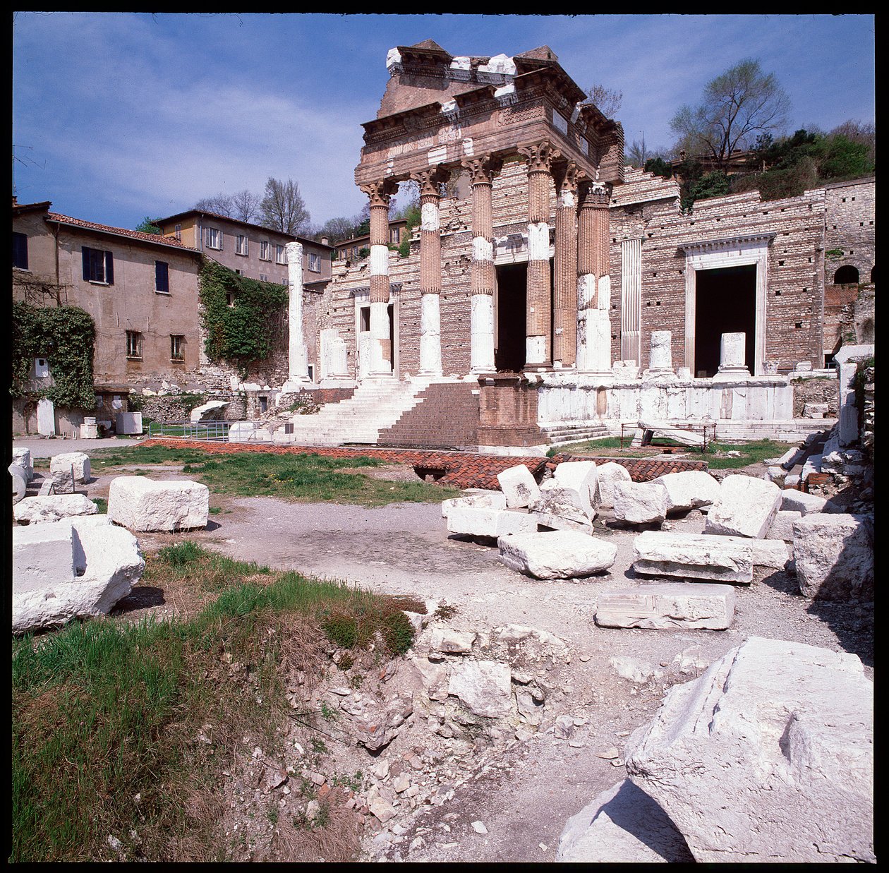 Římské umění: pohled na hlavní město (capitolium), 73 n. l., Brescia Itálie od Roman
