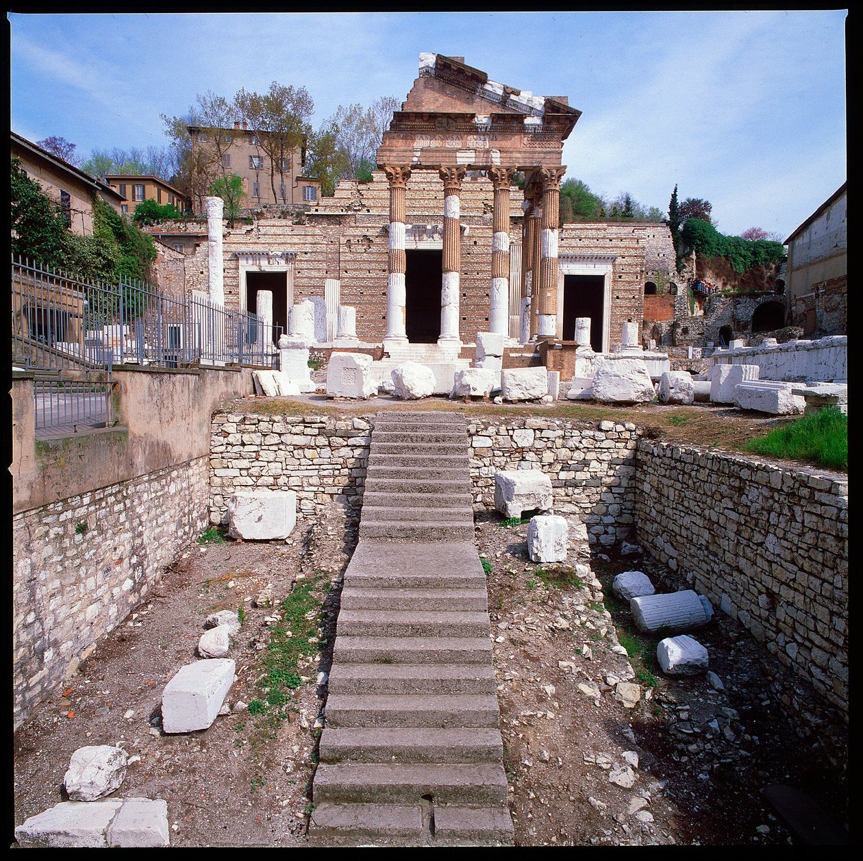 Římské umění: pohled na hlavní město (capitolium), 73 n. l., Brescia Itálie od Roman
