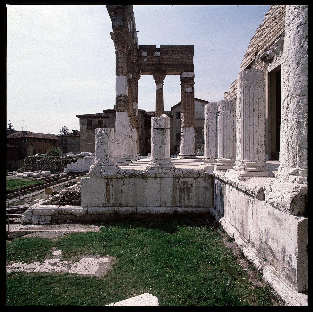 Římské umění: pohled na hlavní město (capitolium), 73 n. l., Brescia Itálie od Roman