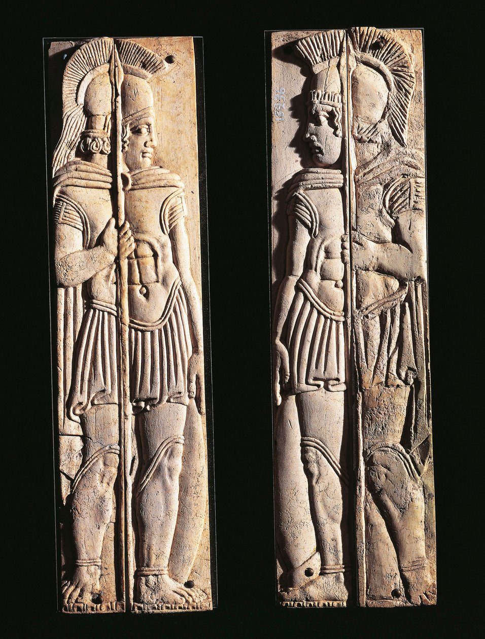 Římská civilizace, dvojice kostěných rytin válečníků, z Praeneste, region Lazio, Itálie od Roman