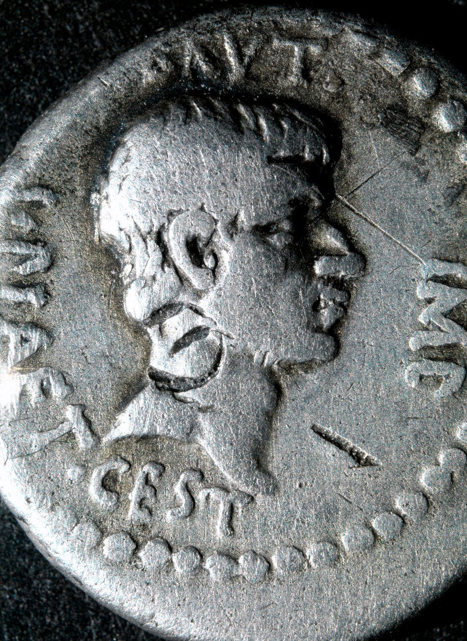 Stříbrná mince s podobiznou Marcuse Junia Bruta (83-42 př. n. l.), římského senátora od Roman