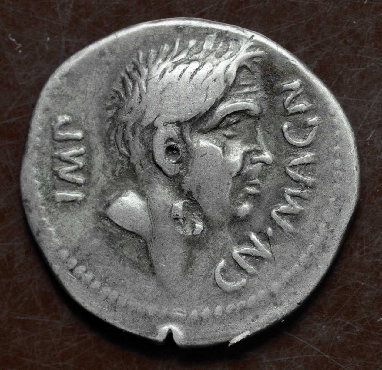 Stříbrná mince s podobiznou Pompea Velikého (Gneo Pompeo Veliký nebo Gnaeus Pompeius Magnus od Roman