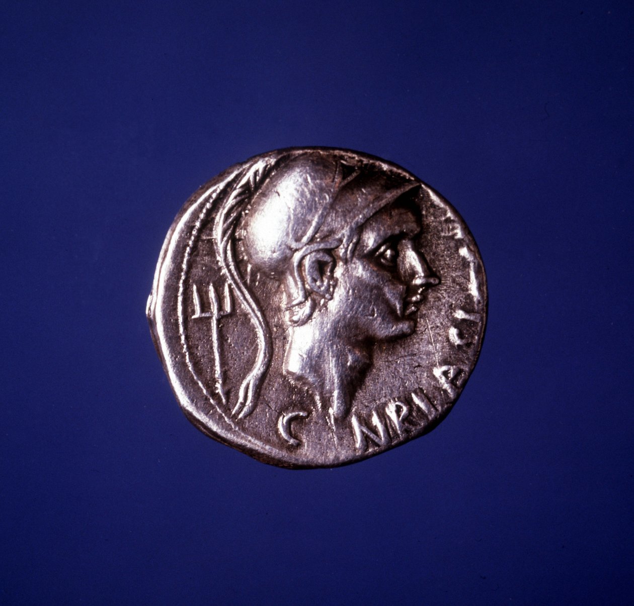 Stříbrná mince s podobiznou Scipia Afričana (235 př. n. l. - 183 př. n. l.). od Roman