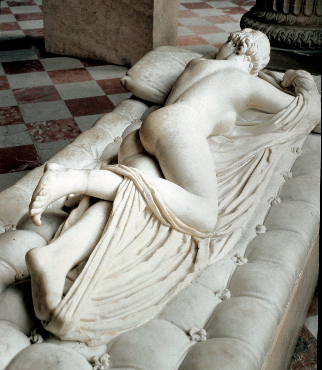Spící hermafrodit (mramorová socha, 2. století před naším letopočtem) od Roman