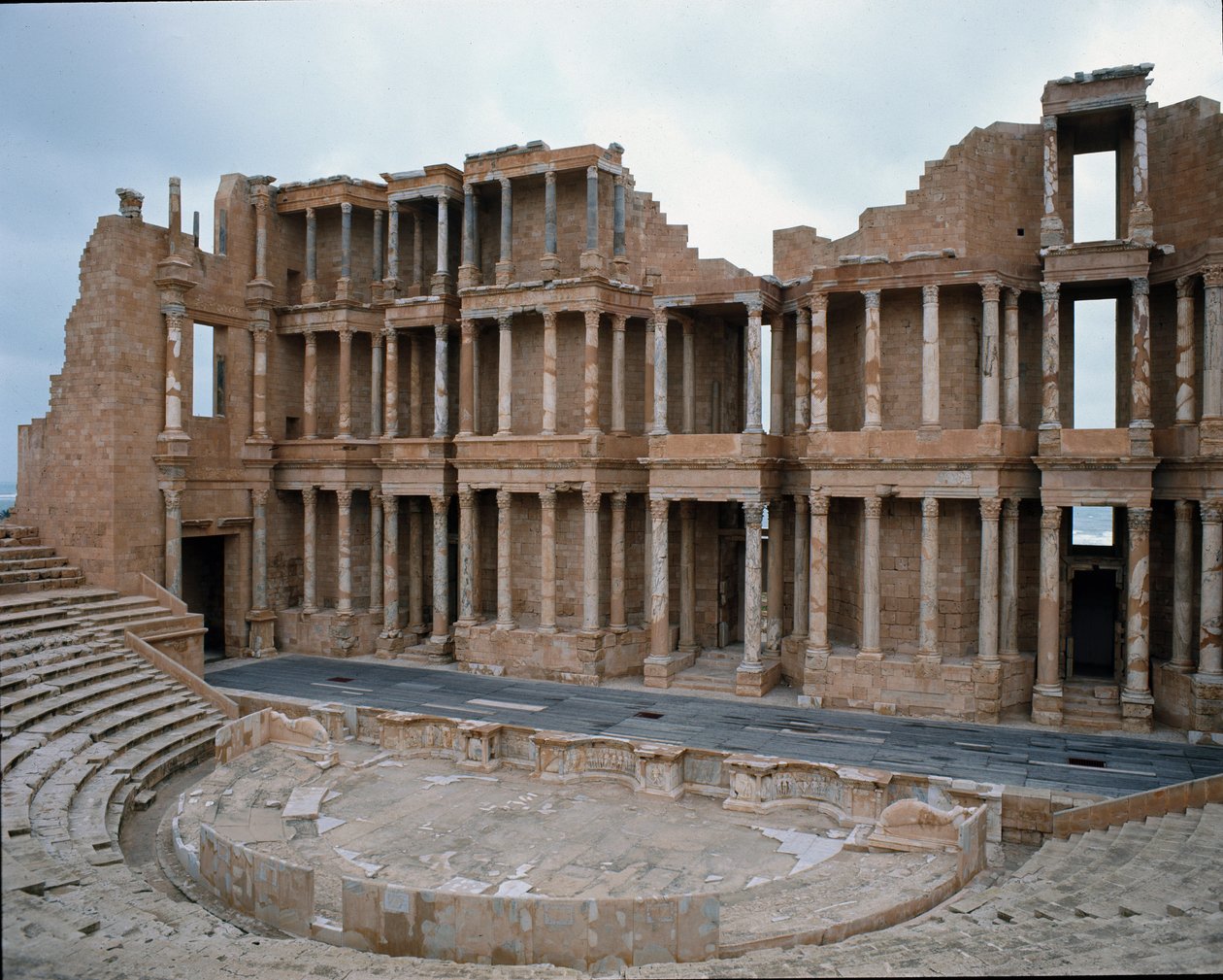 Scéna římského divadla, 2.-3. stol od Roman