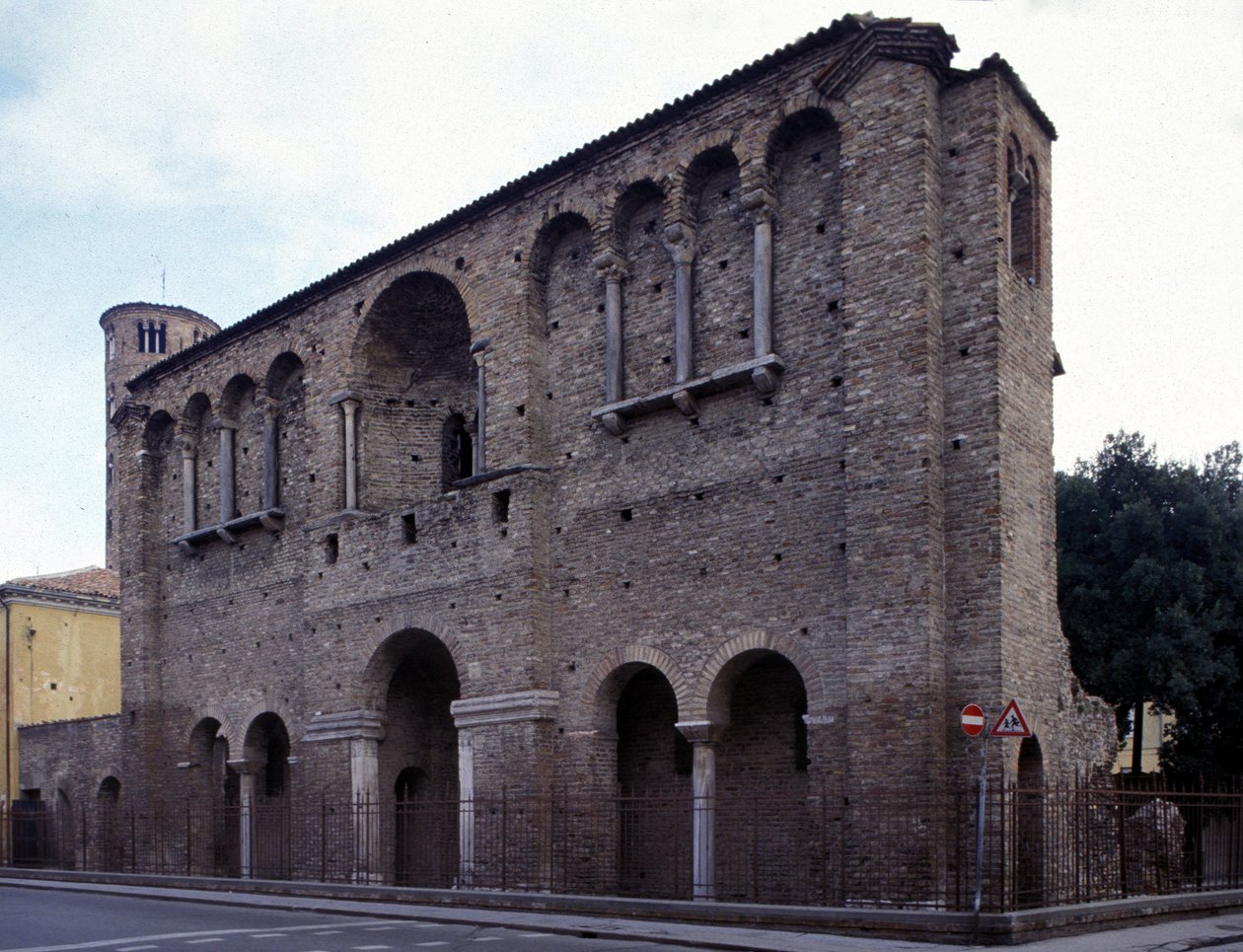 Palác císaře Theodorika Velikého (455 - 526) v Ravenně. od Roman