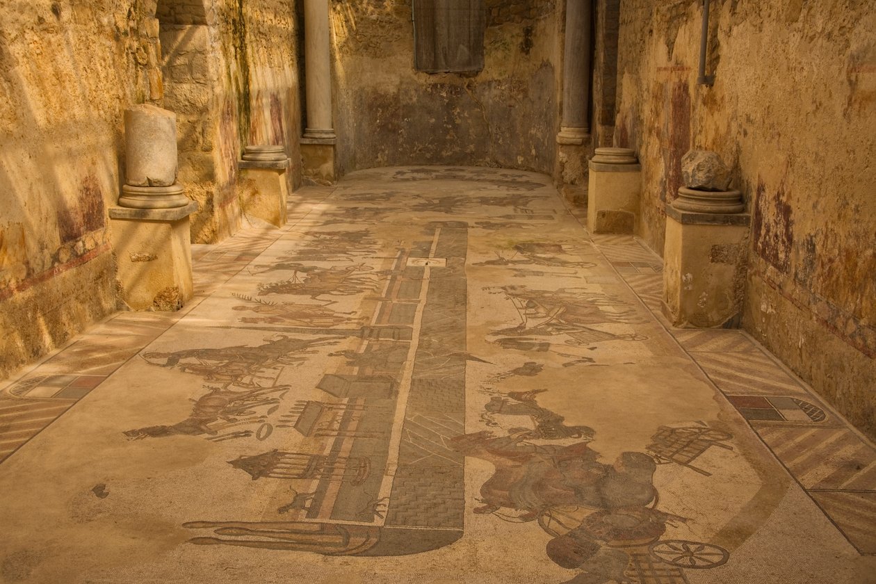 Pokoj se dvěma apsidami, podlahová mozaika, Villa Romana del Casale, Piazza Armerina, Sicílie, Itálie (foto) od Roman