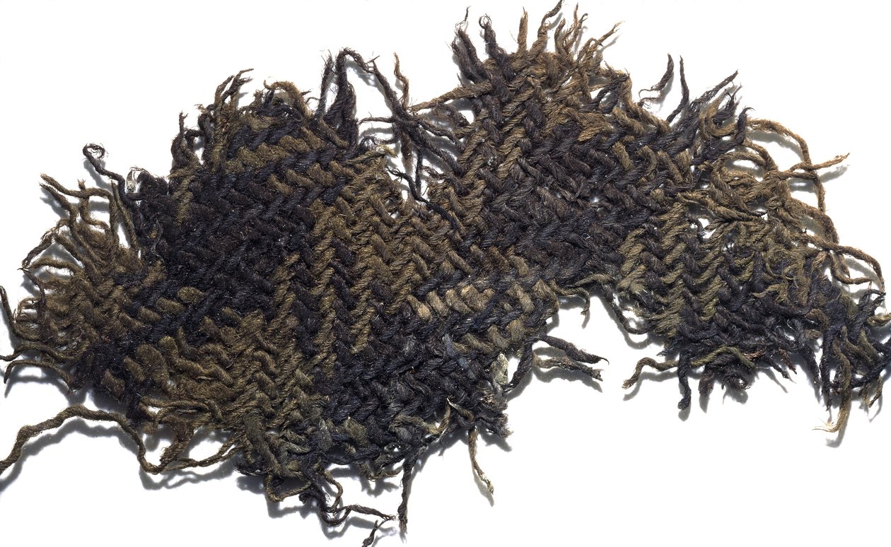 Fragment vlněné látky s jednoduchým károvaným vzorem, z ústí hrnce obsahujícího poklad římských mincí, z Falkirku, kolem 230 n. l. (vlna) od Roman