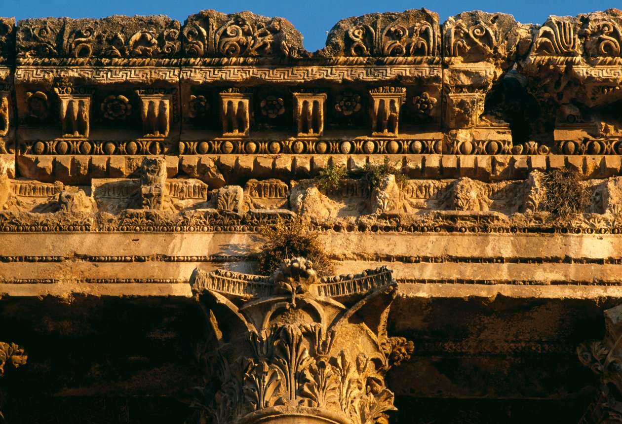 Bakchův chrám, detail entablace, vrcholné císařské období 27 př. n. l.-395 n. l. foto od Roman Imperial Period
