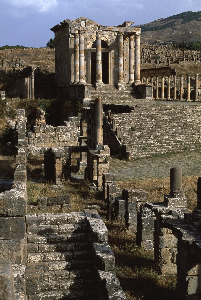 Pohled na chrám Septimianské rodiny, Vrcholné císařské období (27 př. nl-395 n. l.) (viz také 267063 a 267065) od Roman Imperial Period