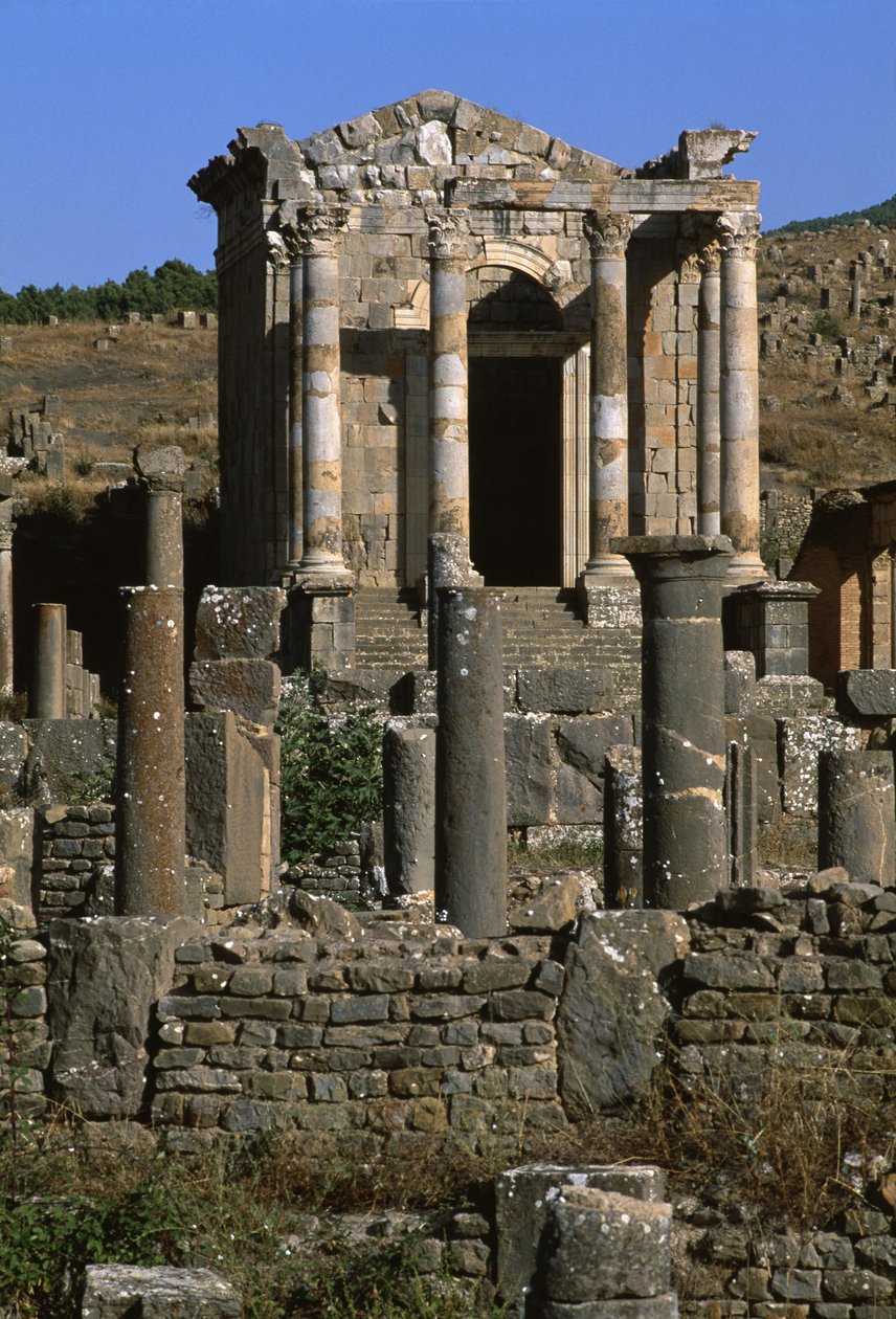 Pohled na chrám Septimianské rodiny, Vrcholné císařské období (27 př. nl-395 n. l.) (viz také 267063 a 267064) od Roman Imperial Period