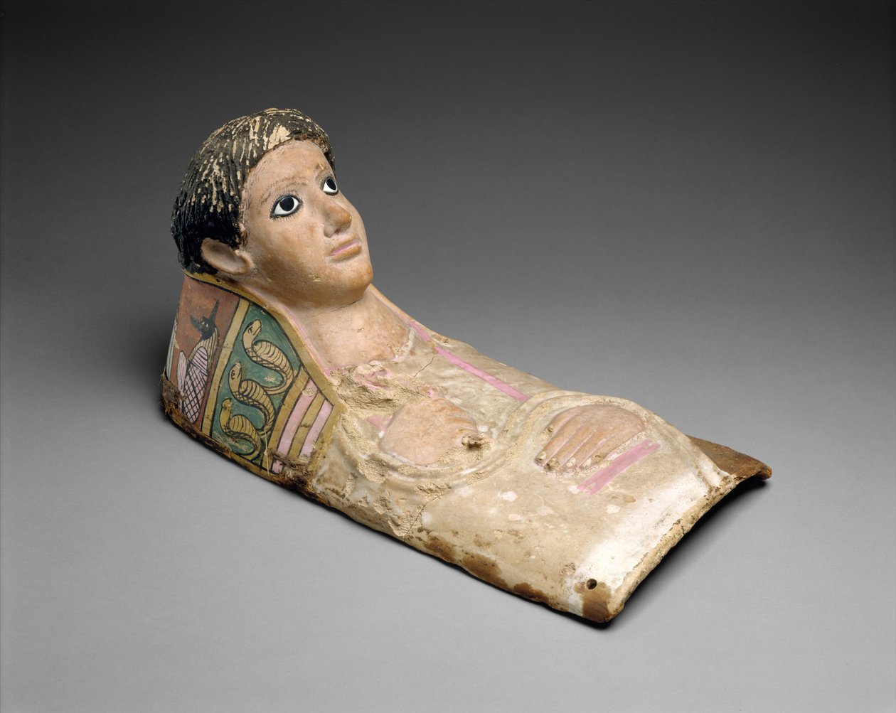 Sádrová portrétní maska mládí, cca 140–190 n. l. (sádra, len, barva, lapis lazuli, sklo) od Roman Period Egyptian