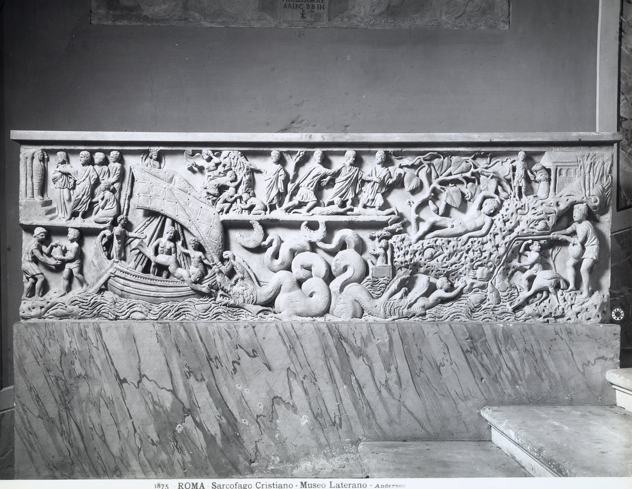 Raně křesťanský sarkofág (mramor) od Roman Roman
