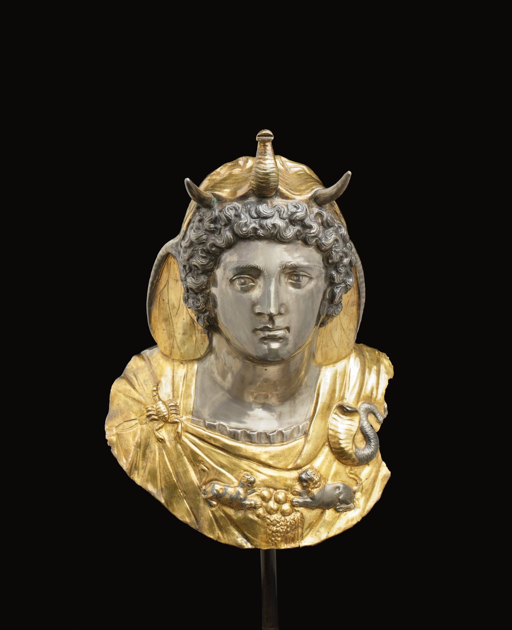 Znak Kleopatry Selene, c. konec 1. století před naším letopočtem - začátek 1. století našeho letopočtu (balíček-pozlacený a stříbrný) od Roman Roman