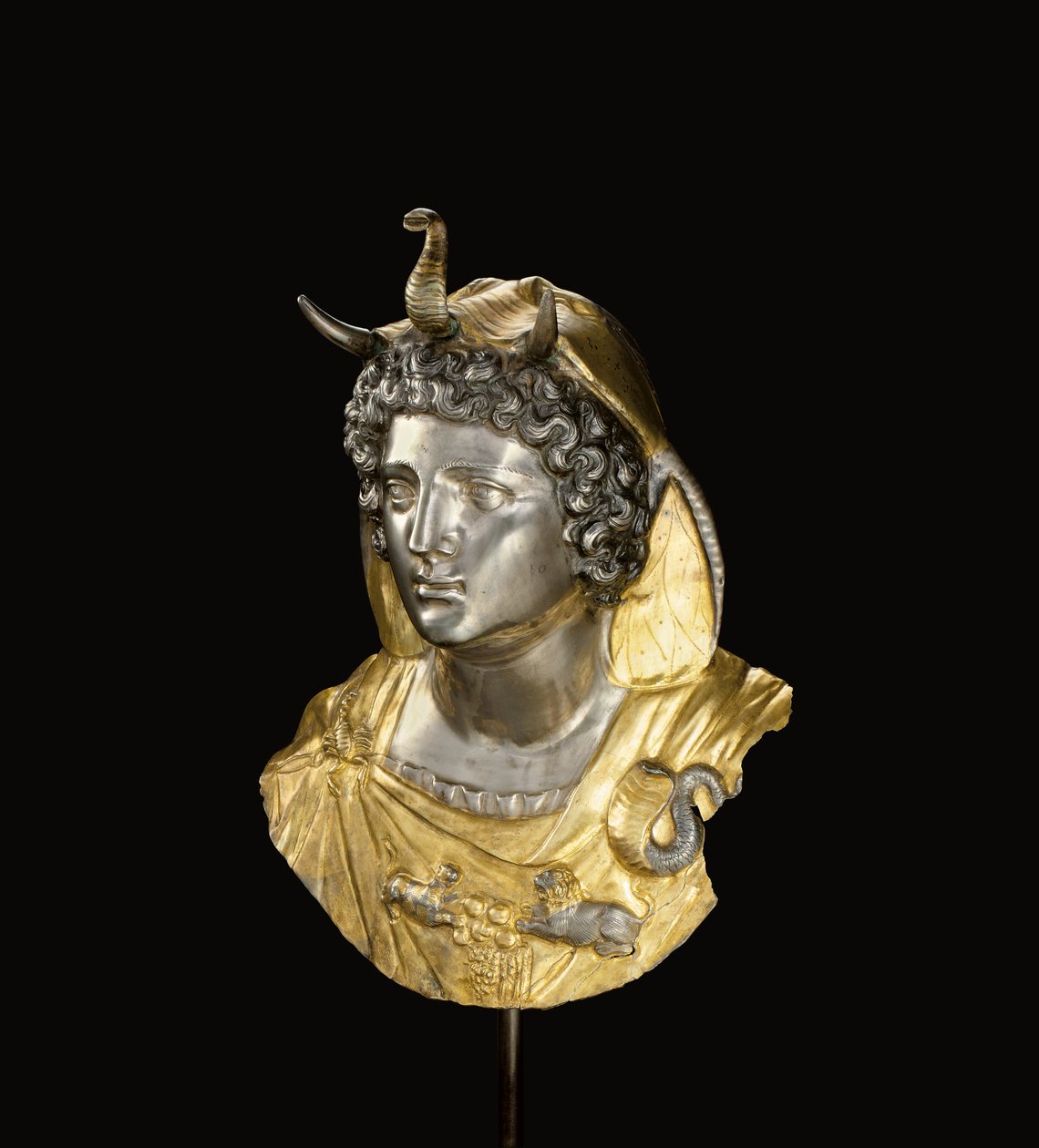 Znak Kleopatry Selene, c. konec 1. století před naším letopočtem - začátek 1. století našeho letopočtu (balíček-pozlacený a stříbrný) od Roman Roman