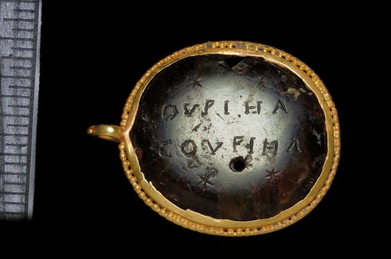 Magický přívěsek, 3. - 4. století našeho letopočtu (zlato a heliotrop) od Roman Roman
