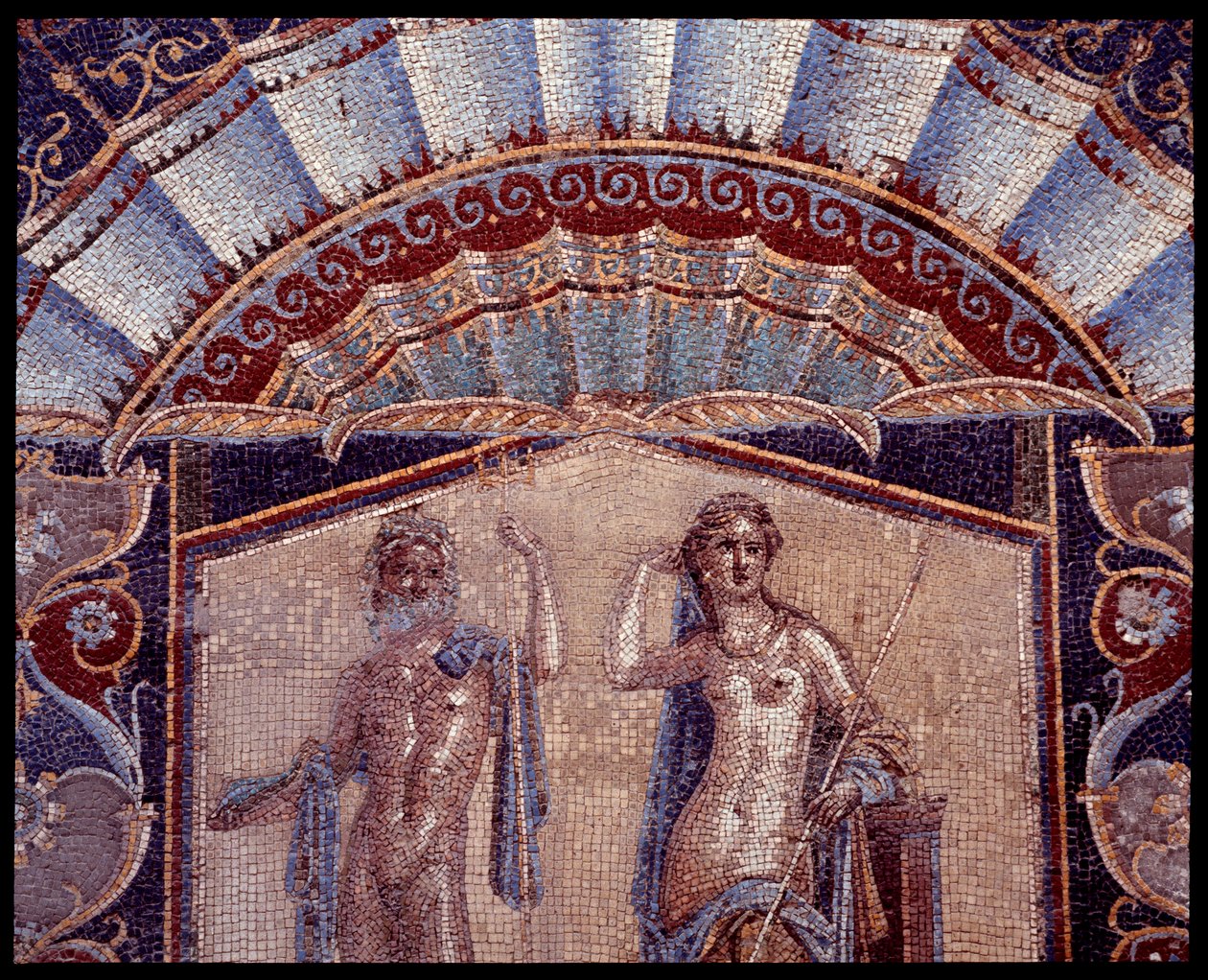 Neptun a Amfitrit. Detail nástěnné mozaiky z triklinia casa di Nettuno e Anfitrite, 5. století př. n. l. - 1. století našeho letopočtu od Roman Roman