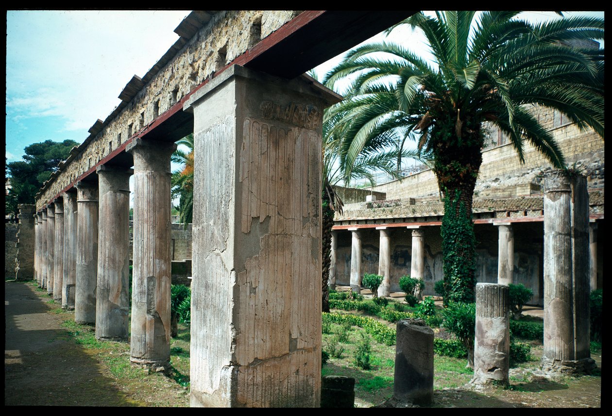 Peristile z casa d