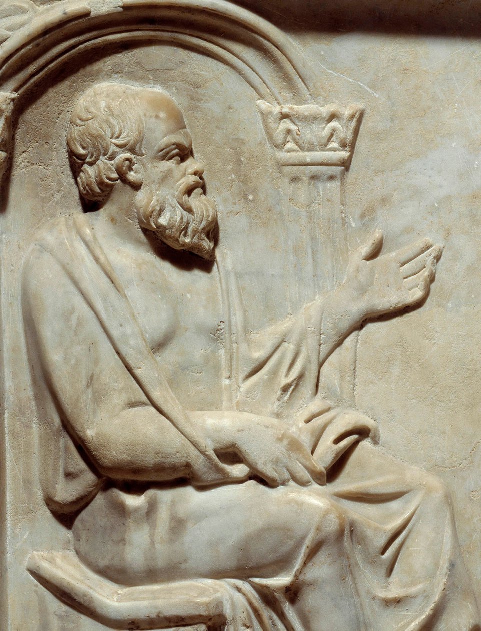Římské starožitnosti, sarkofág múz: Sokrates (469-399 př. n. l.) řecký filozof se svou múzou. Detail Pařížské muzeum Louvre. od Roman Roman