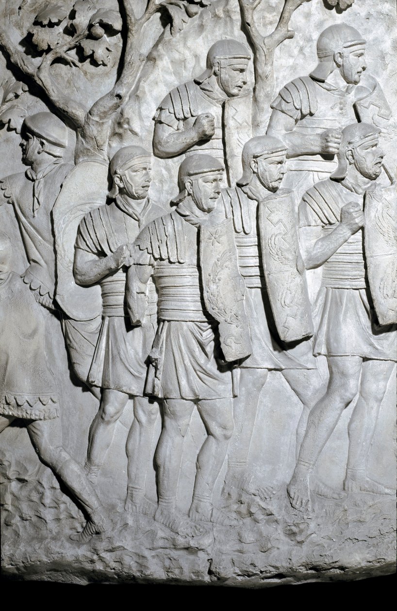 Římské umění: „“Římští legionáři připraveni k boji““ Forma z roku 1862 reprodukující basreliéfy Trajanova sloupu (sloup Trajane) (Colonna Traiana) v Římě postaveného za vlády císaře Traiana (53-117). Trajanův sloup připomíná vítěze od Roman Roman