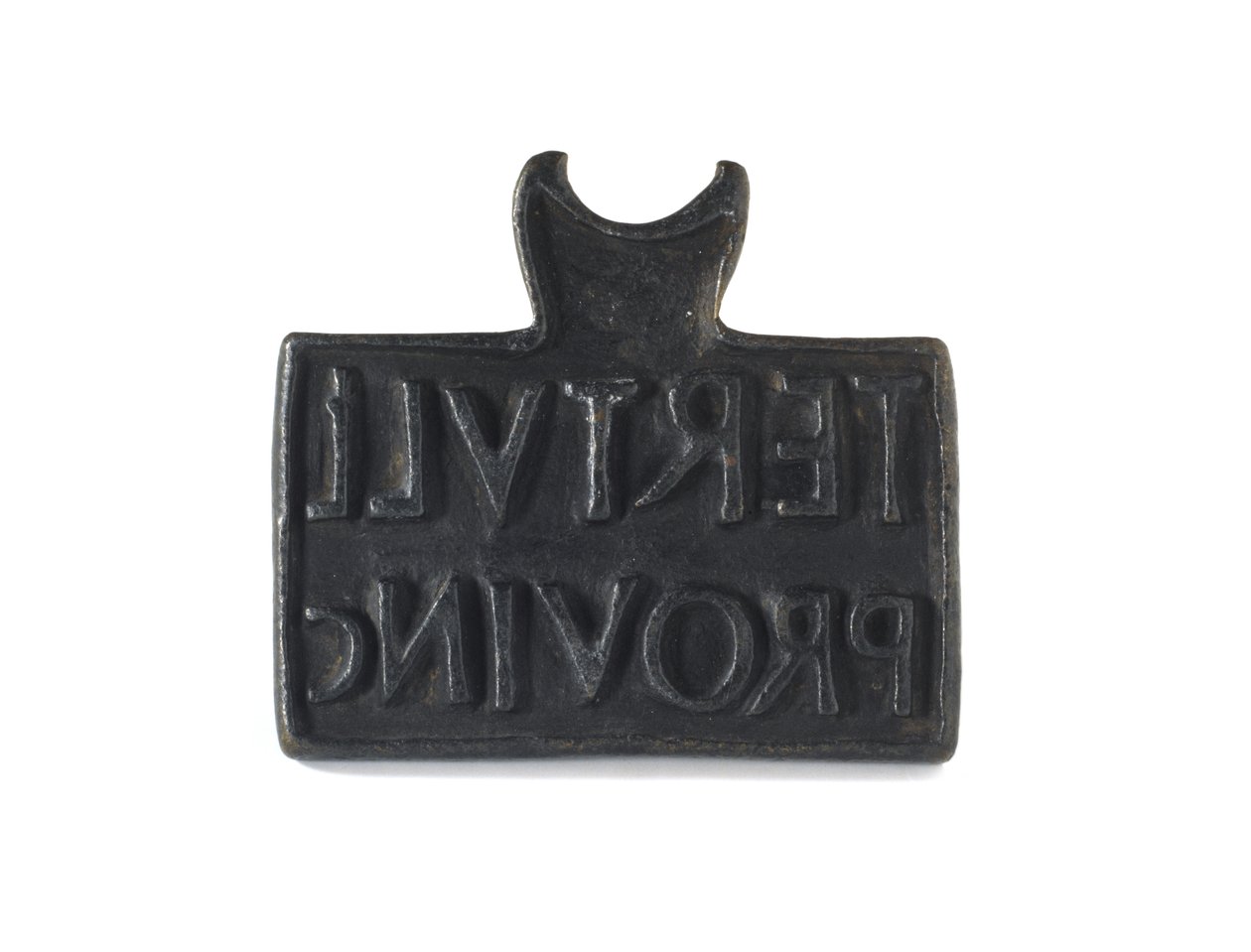 Římské razítko používané pro ražení produktů nebo majetku, z Cramond, Midlothian, AD 140-211 (bronz) od Roman Roman