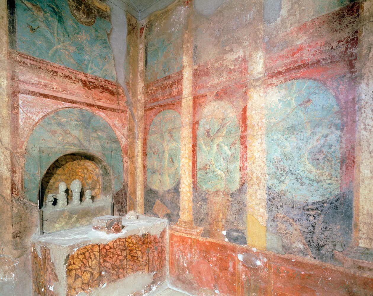 Místnost věnovaná domácímu uctívání Lares, Dům Menandrů, Pompeje, Kampánie, římská civilizace od Roman Roman
