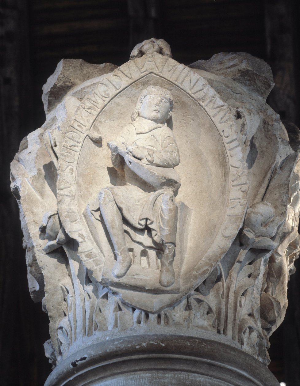 Závěsný od Romanesque