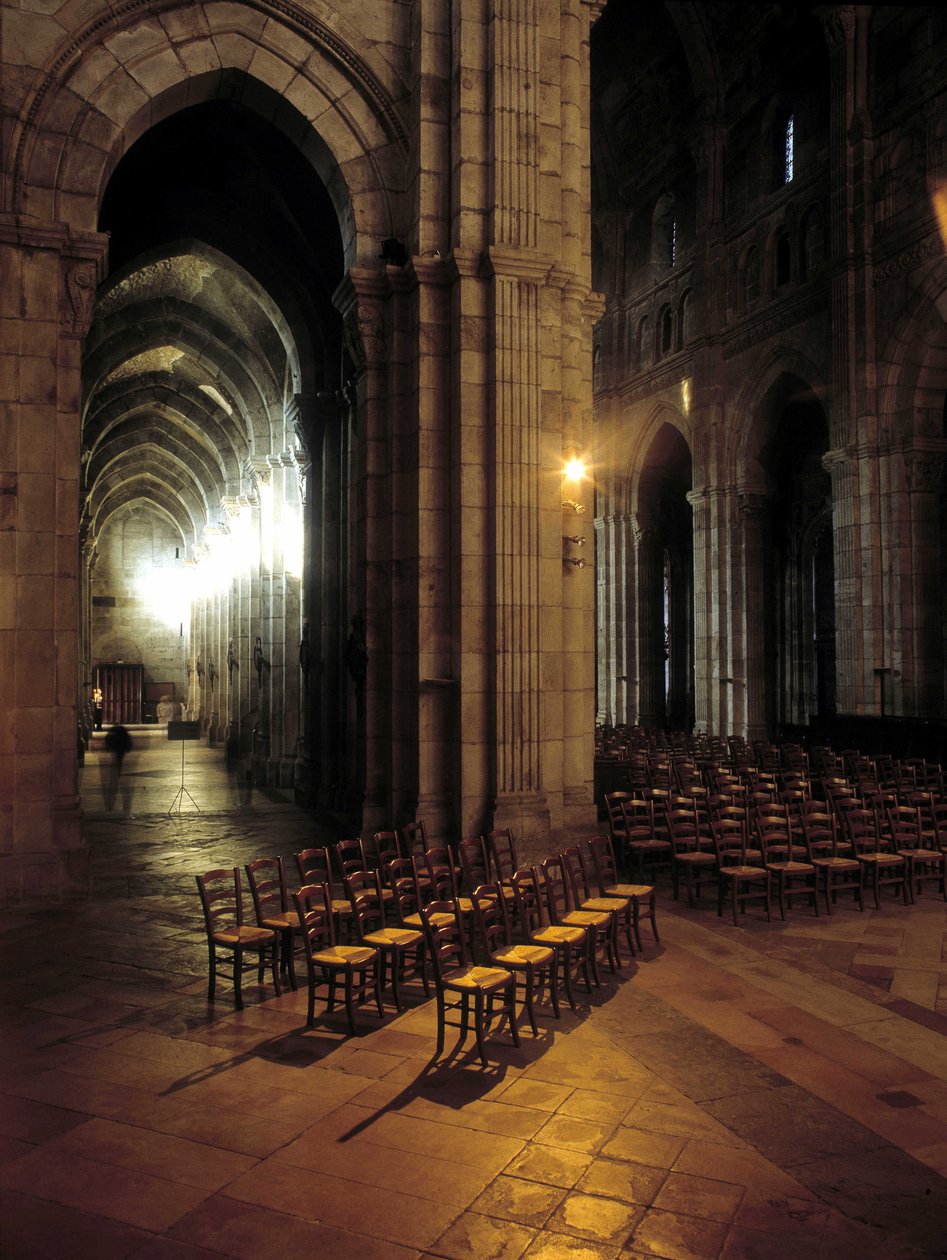 Interiér Cathedrale Saint Lazarus d